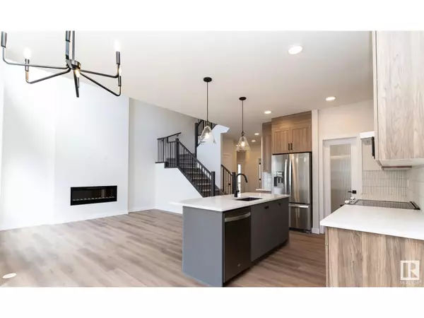 Edmonton, AB T6W5L1,3026 DIXON LD SW