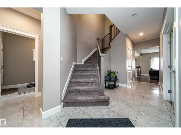 Edmonton, AB T6X1S7,3203 WINSPEAR CR SW