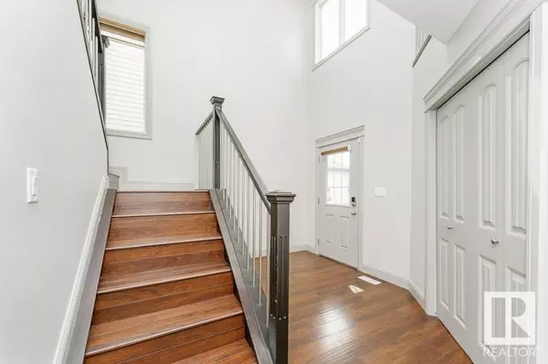 Edmonton, AB T6X0M3,6116 10 AV SW