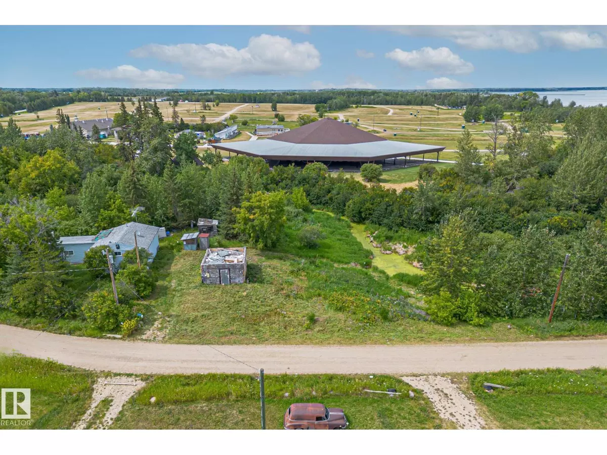 Rural Lac Ste. Anne County, AB T0E1A1,#210 3510 STE. ANNE TR