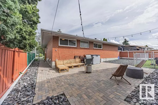 Edmonton, AB T6B1G2,9040 52 ST NW