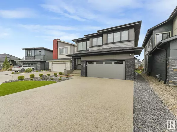 Edmonton, AB T6W3R8,2227 KELLY CR SW