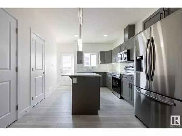 Edmonton, AB T6X3H9,309 27 ST SW