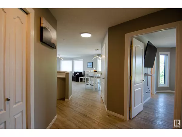 Edmonton, AB T6C4R3,#408 7905 96 ST NW
