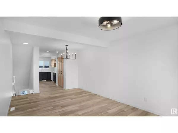 Edmonton, AB T5S0S8,4185 Kinglet DR NW