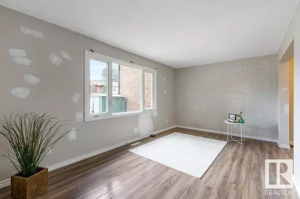 Edmonton, AB T5E2V7,#3 14125 82 ST NW