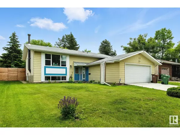 St. Albert, AB T8N2J2,17 AMBER CR