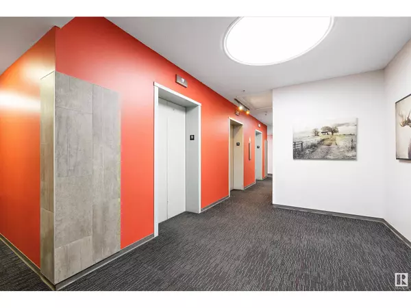 Edmonton, AB T5J1R9,#1810 10024 JASPER AV NW
