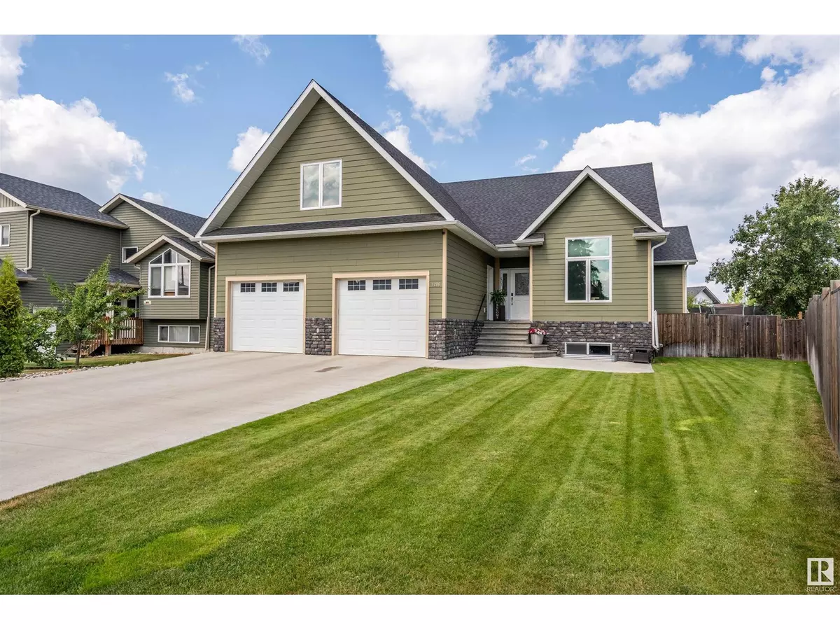 Cold Lake, AB T9M0G4,1206 18 AV