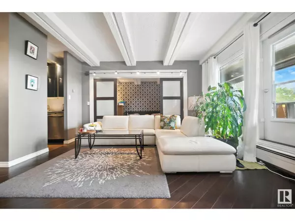 Edmonton, AB T5K2L1,#306 9918 101 ST NW