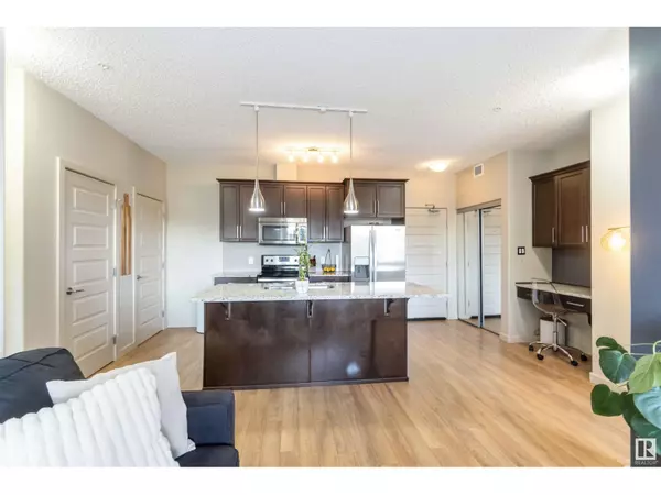 #133 503 ALBANY WY NW, Edmonton, AB T6V0M5