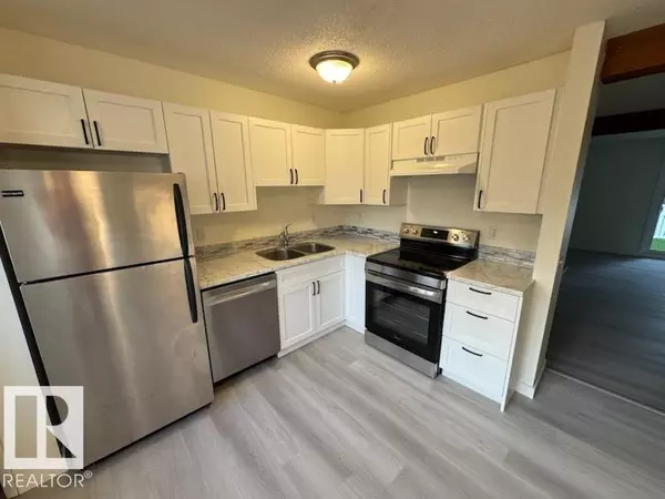 St. Albert, AB T8N2Y4,9 GRANDIN WOODS ES