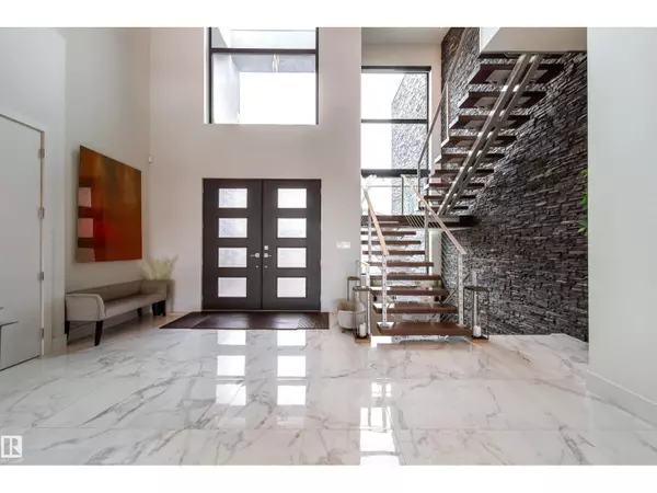 Edmonton, AB T6W2T6,622 HOWATT DR SW