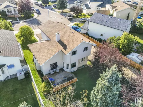 1427 JEFFERYS CR NW, Edmonton, AB T6L6T3