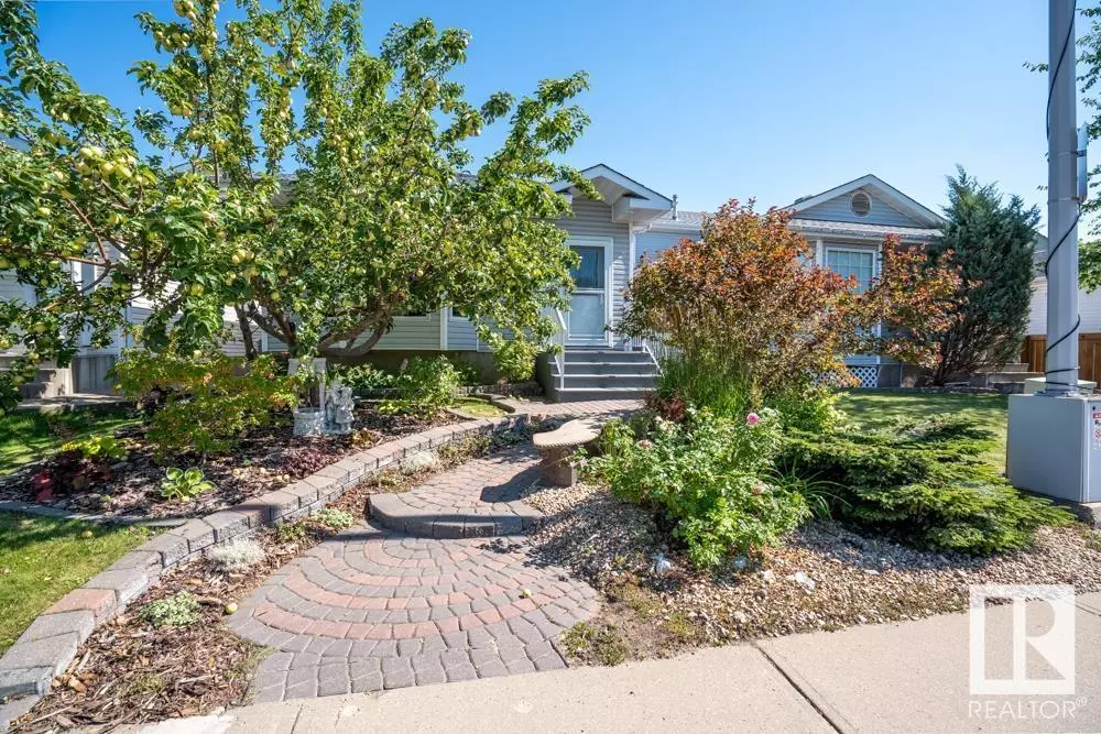 Edmonton, AB T6L6P3,733 JOHNS RD NW