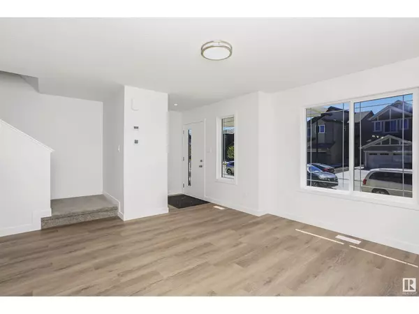 Edmonton, AB T6W5H6,9552 CARSON BEND SW
