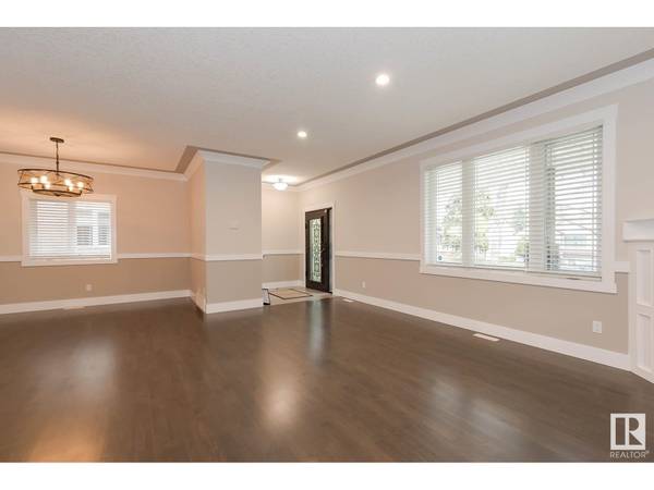 Edmonton, AB T6C3R2,9040 92 ST NW