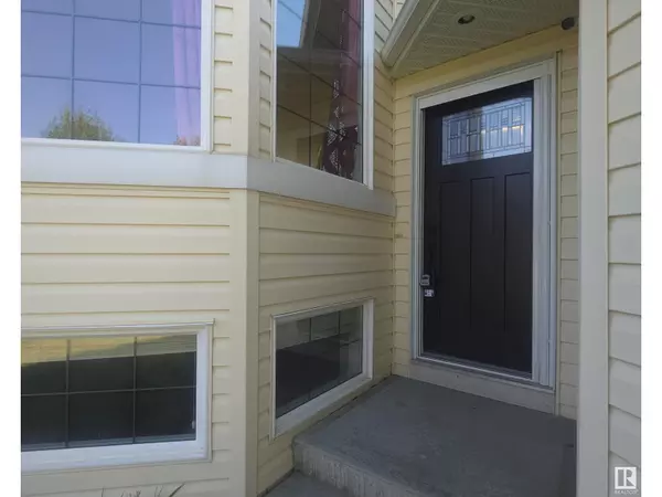 Spruce Grove, AB T7X4P7,17 HILLDOWNS DR