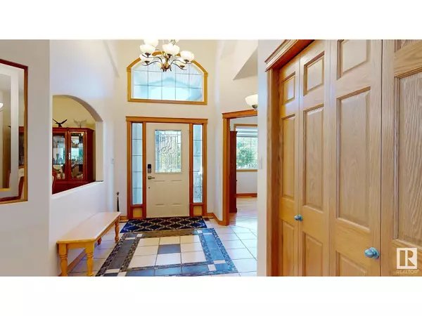 St. Albert, AB T8N6W5,7 KINGSBURY CR
