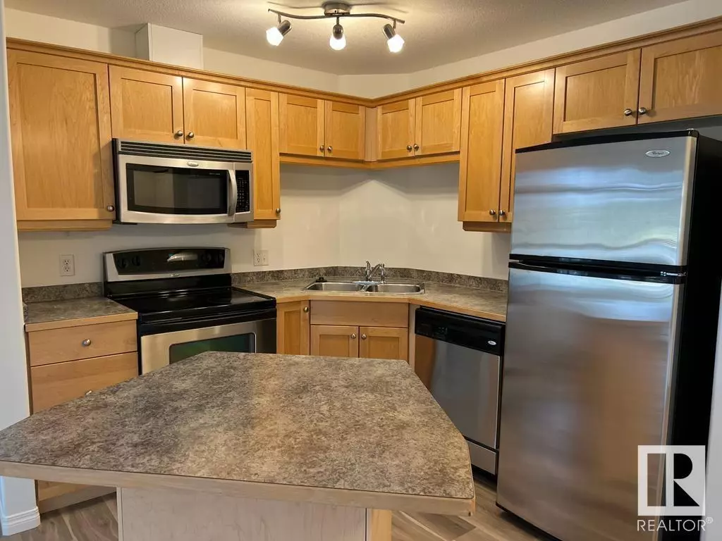 Edmonton, AB T6M0A4,#126 5350 199 ST NW