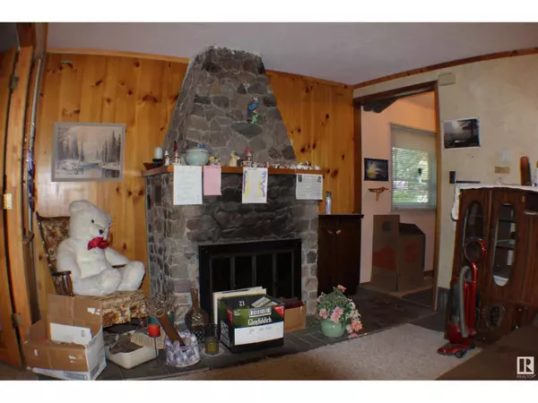 Rural Parkland County, AB T7Z2T5,620 Lakeside PT