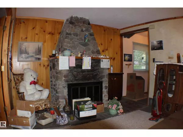 Rural Parkland County, AB T7Z2T5,620 Lakeside PT