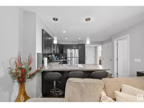 Edmonton, AB T6W3E4,#107 1031 173 ST SW