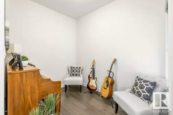 Edmonton, AB T6W3R9,2140 KOSHAL WY SW
