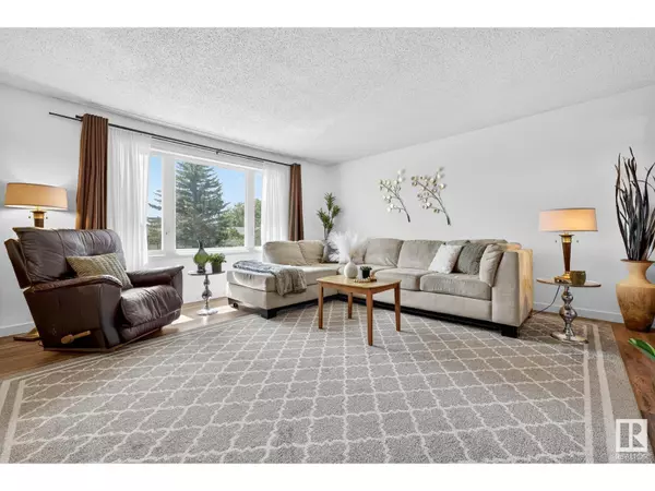 Edmonton, AB T5A1H3,5516 140A AV NW