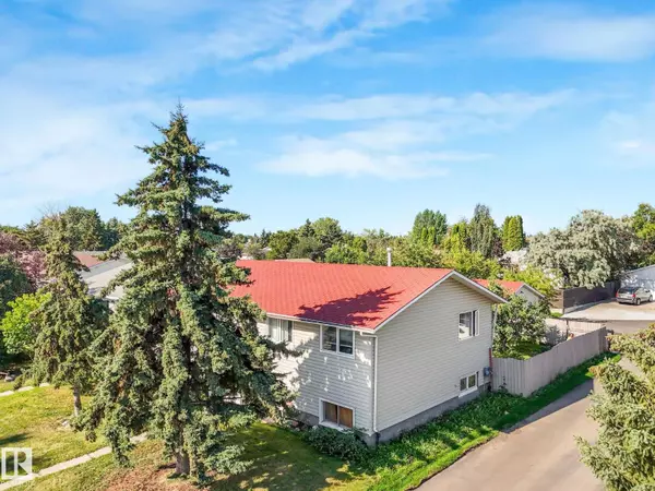 Edmonton, AB T6L1E2,3432 60 ST NW