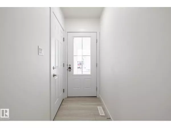 Edmonton, AB T6W5P7,#14 7110 KESWICK CM SW