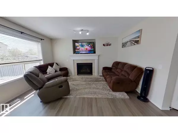 Edmonton, AB T6T0C4,3311 21 ST NW