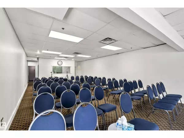 Edmonton, AB T6E5T5,9241 34A AV NW