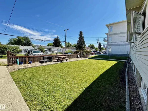 Drayton Valley, AB T7A1J5,4901 50 ST