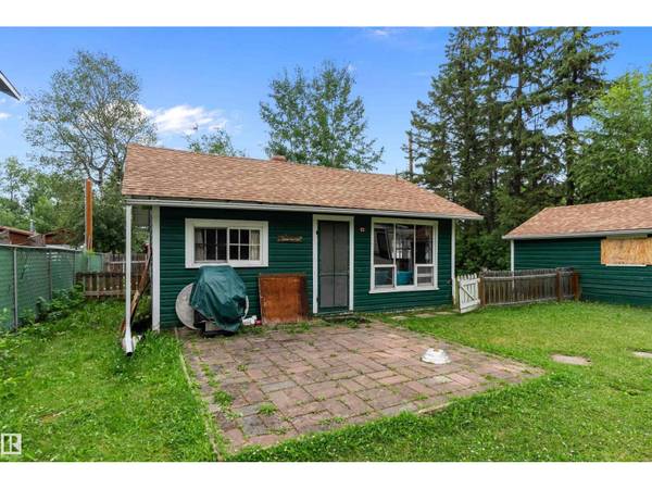 211 2nd AV, Rural Wetaskiwin County, AB T0C1X0