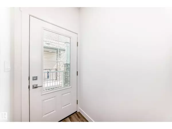 Edmonton, AB T5S0S8,631 KINGLET BV NW