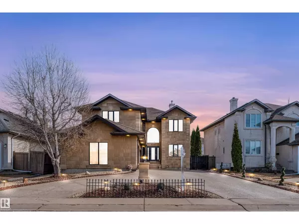 8715 160A AV NW NW, Edmonton, AB T5Z3K4