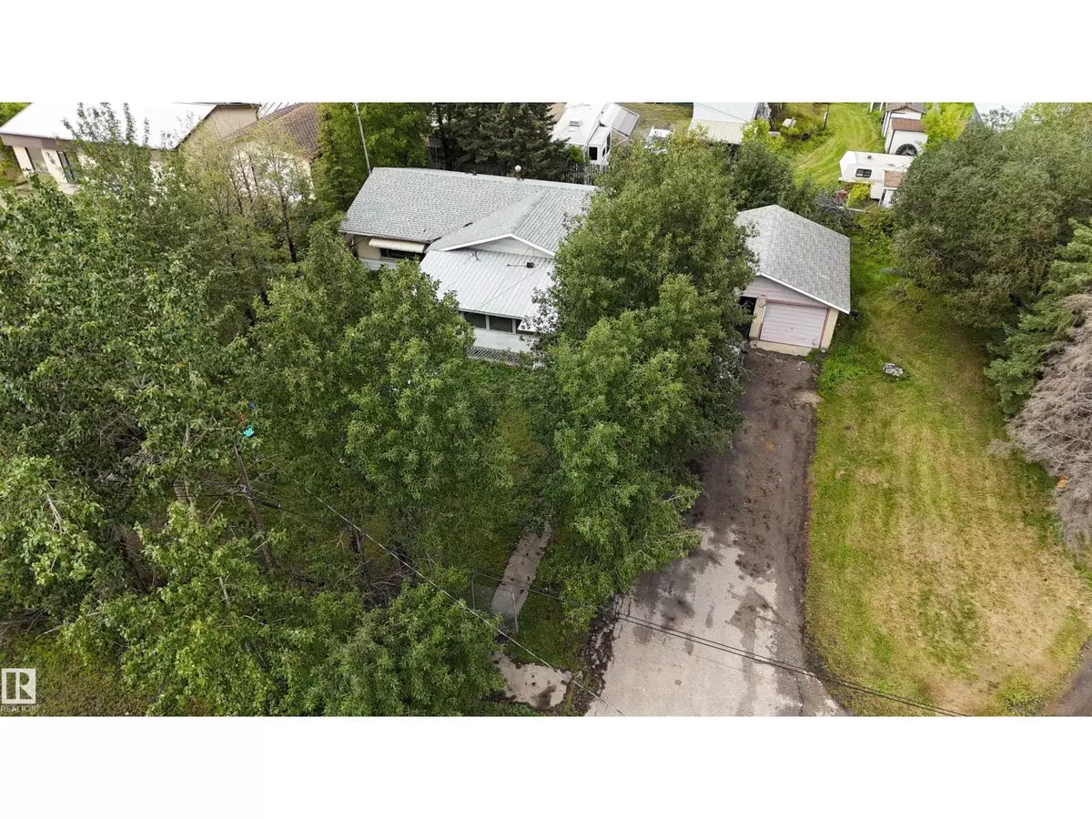 Drayton Valley, AB T7A1J4,6116 50th AV