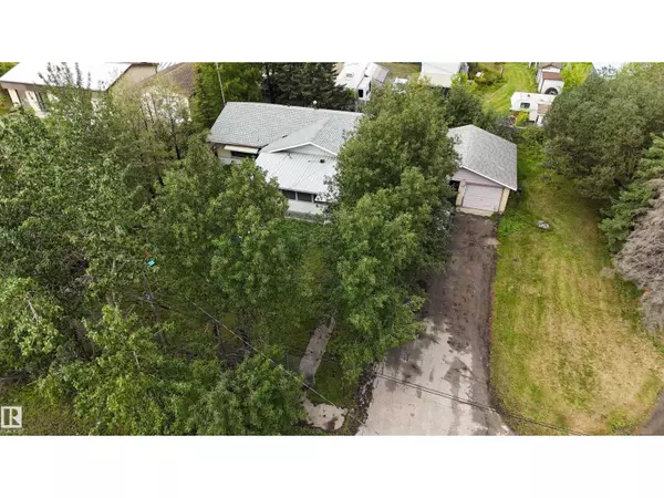 6116 50th AV, Drayton Valley, AB T7A1J4