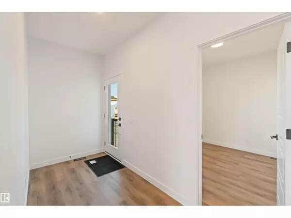 Edmonton, AB T6W2Z1,1110 Cristall CR SW