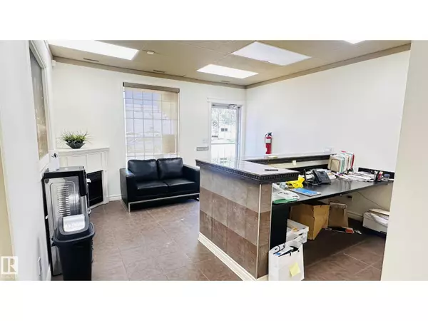 Edmonton, AB T6E6M8,#82 4003 98 ST NW