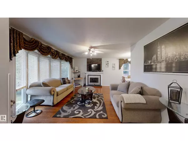 Edmonton, AB T5X2E1,12203 149 AV NW