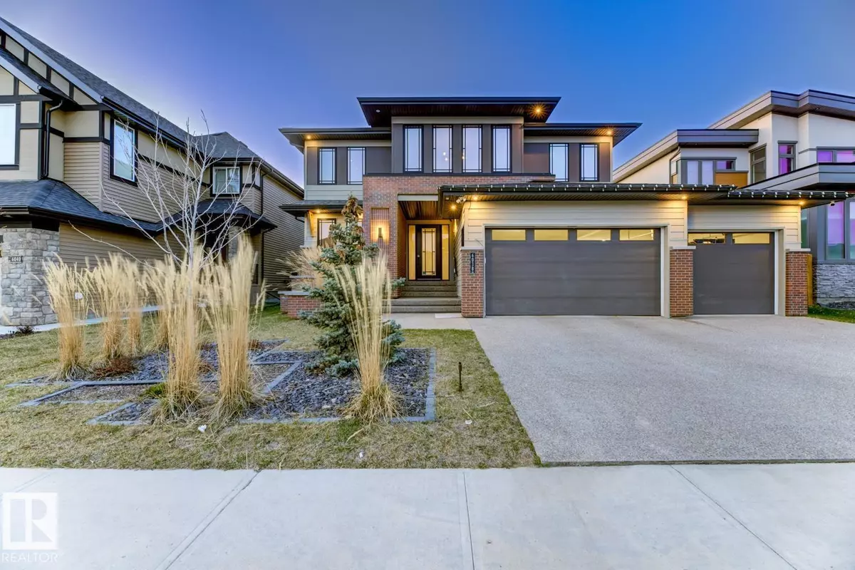 Edmonton, AB T8N7L2,6038 CRAWFORD DR SW
