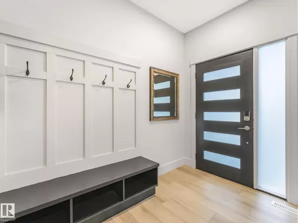 Leduc, AB T9E1N6,107 KIDD CR