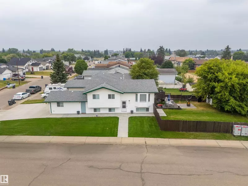 4502 49 AV, Cold Lake, AB T9M1Z6