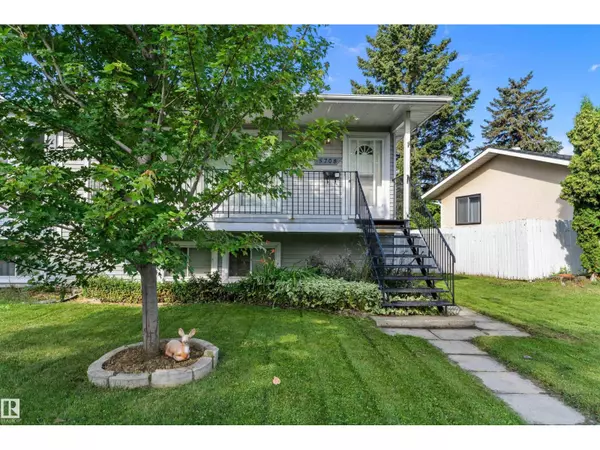 5708 52 ST, Wetaskiwin, AB T9A2W6