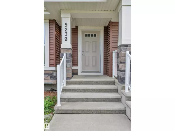 Edmonton, AB T6X1V5,5239 20 AV SW