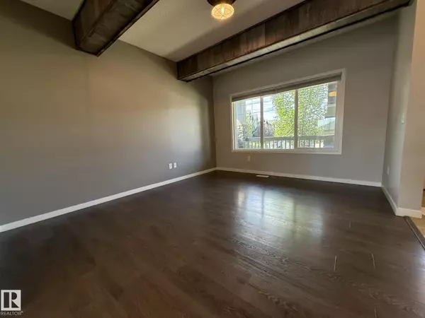 Edmonton, AB T6W2V8,4456 ANNETT CM SW