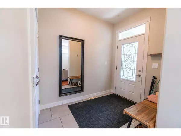 Edmonton, AB T5M0Y7,11734 129 ST NW