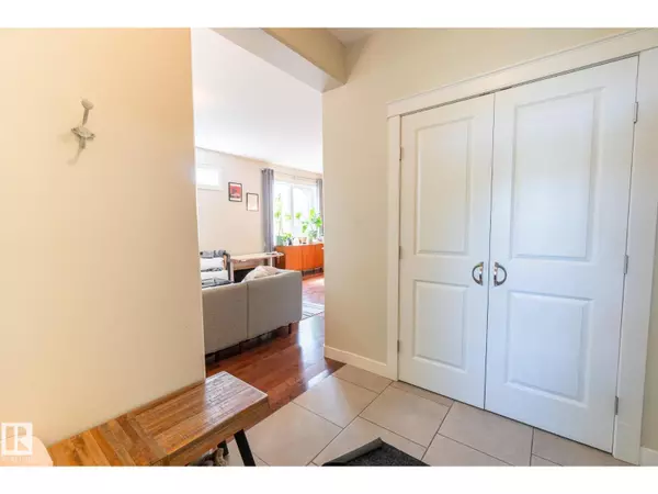 Edmonton, AB T5M0Y7,11734 129 ST NW